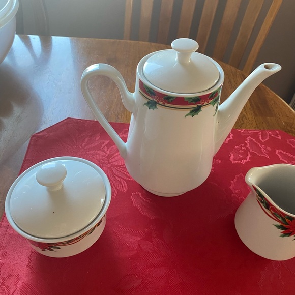 Festive Poinsettia Holiday Tea Set - Picture 3 of 3